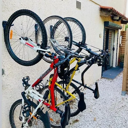 Au Pradet